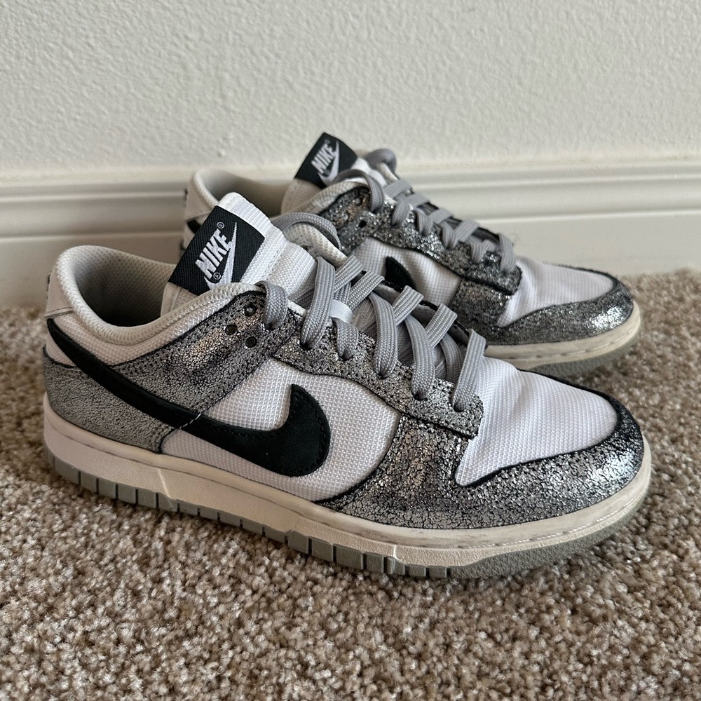 Women’s Dunk Low ‘Golden Gals’ sneakers - Picture 3 of 7